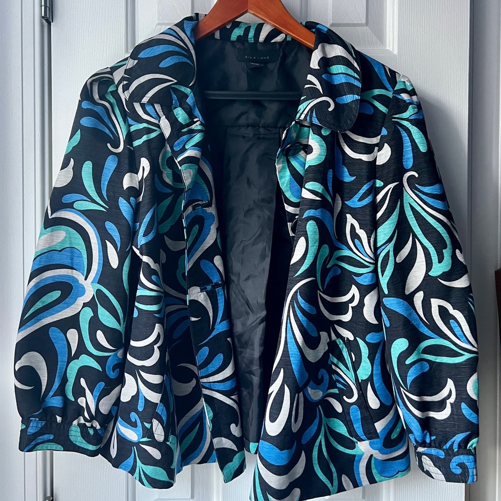 Silk Land blue and white suit jacket